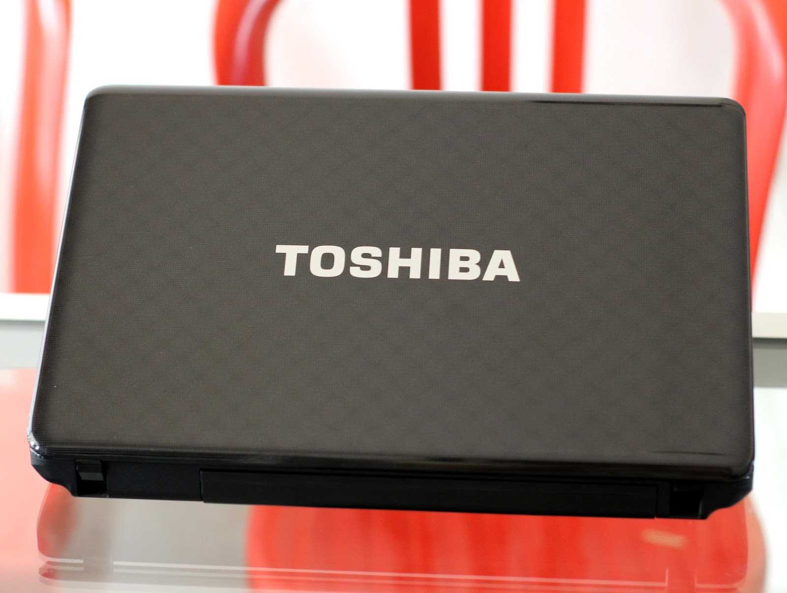 Toshiba satellite c850-d6w (core i5 3210m 2500 mhz/15.6"/1366x768/4096mb/500gb/dvd-rw/wi-fi/bluetooth/win 8 64) купить по акционной цене , отзывы и обзоры.