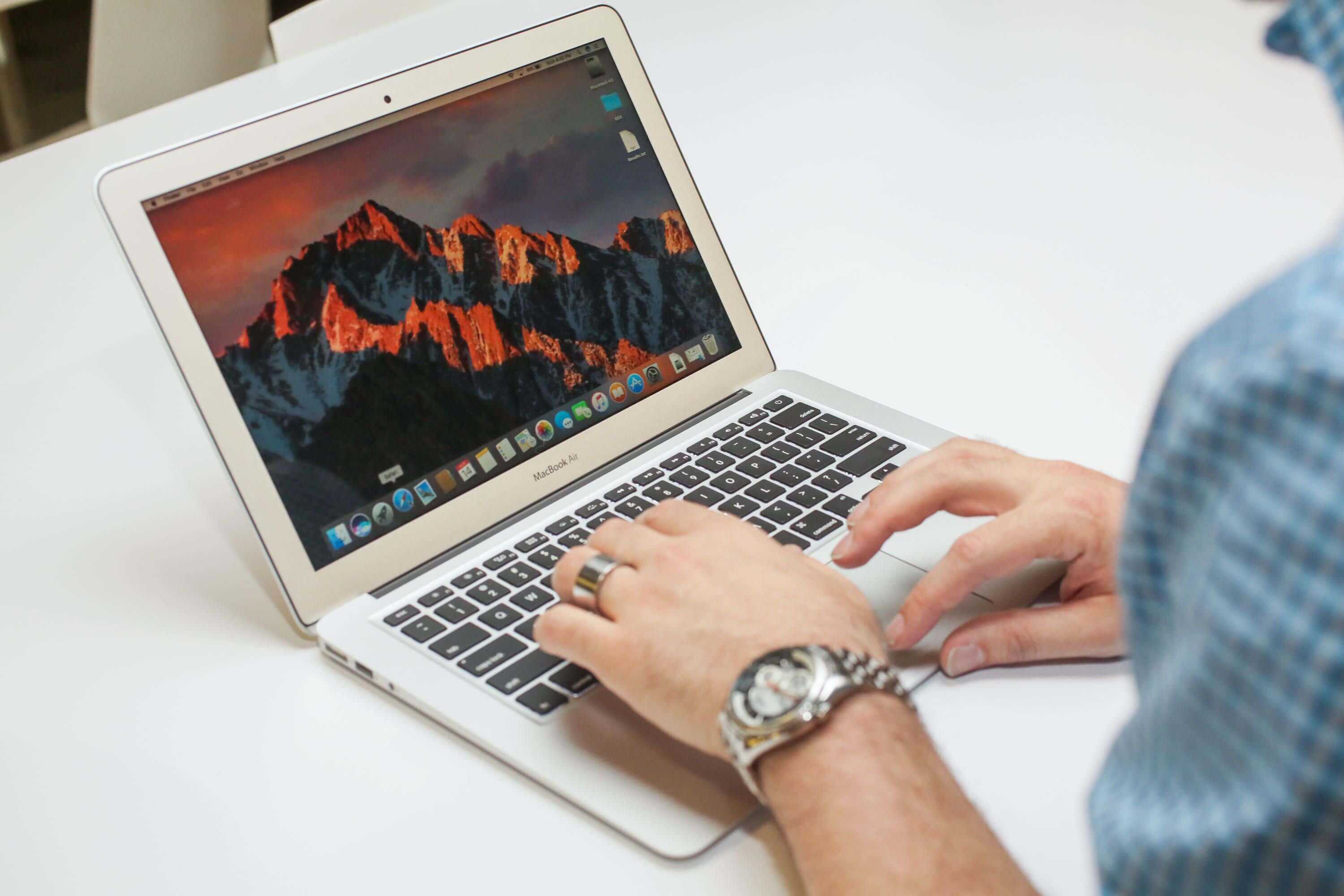 Macbook air – обзор ноутбука от apple справляющегося с большинством задач