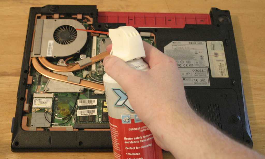 Как почистить ноутбук от пыли и заменить термопасту самостоятельно